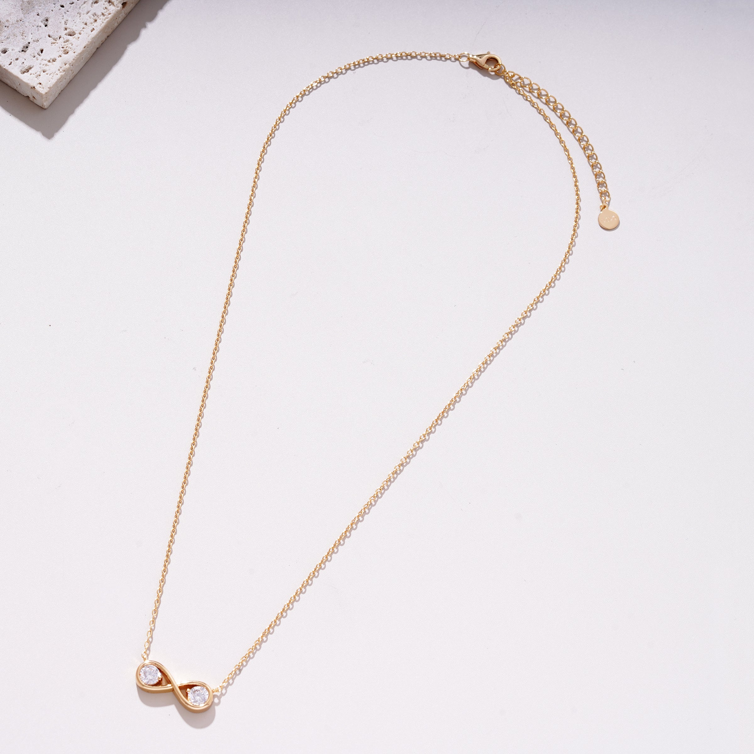 Infinity necklace yellow gold