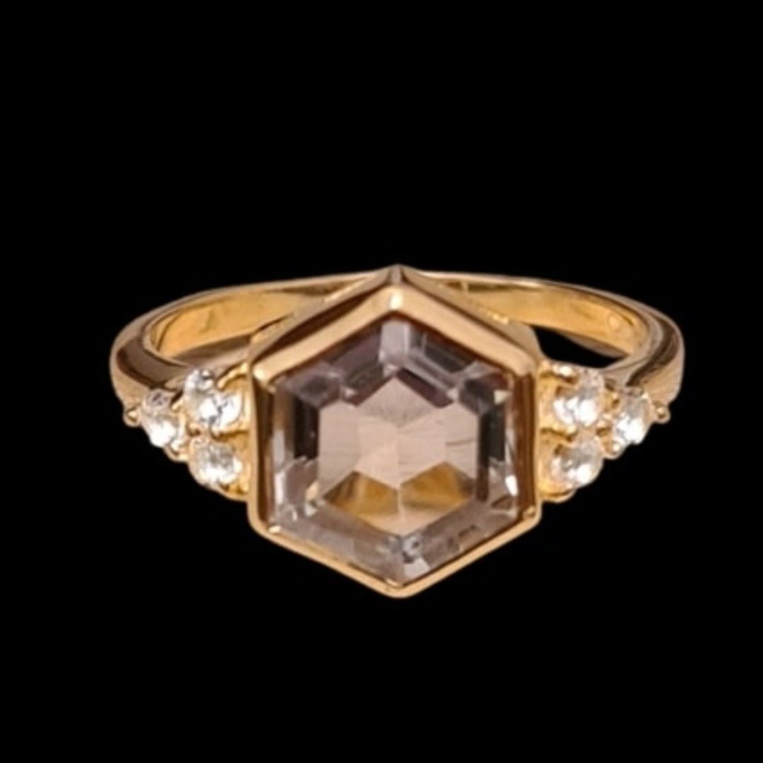 green amethyst ring in yellow gold